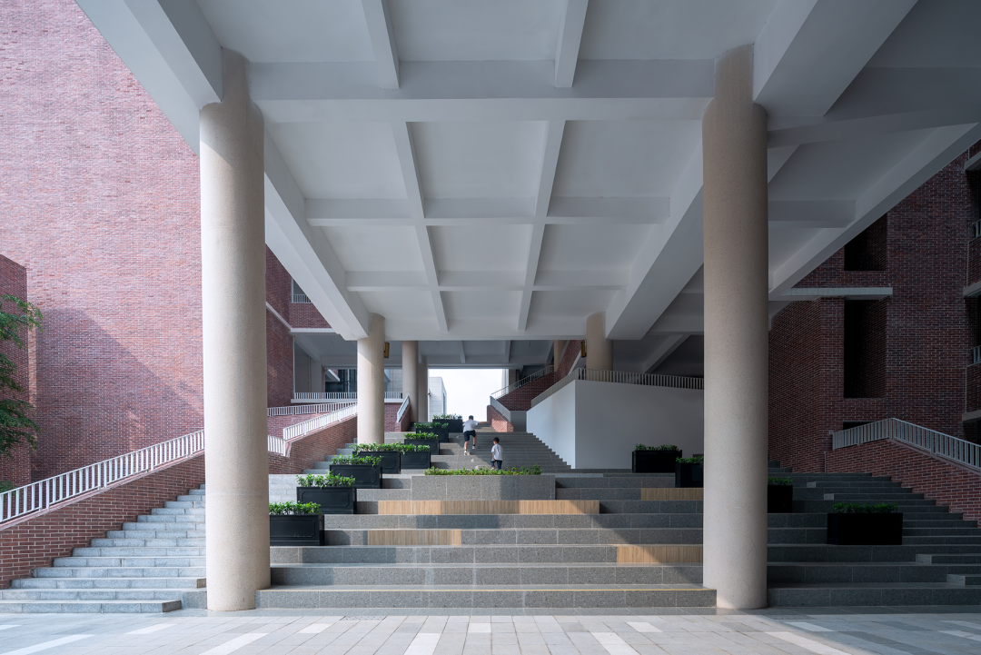 惠州宏华学校8号楼丨中国惠州丨柏涛建筑-40