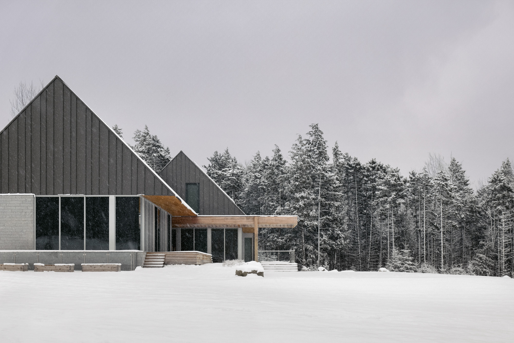 Three Summits Residence / NÓS-17