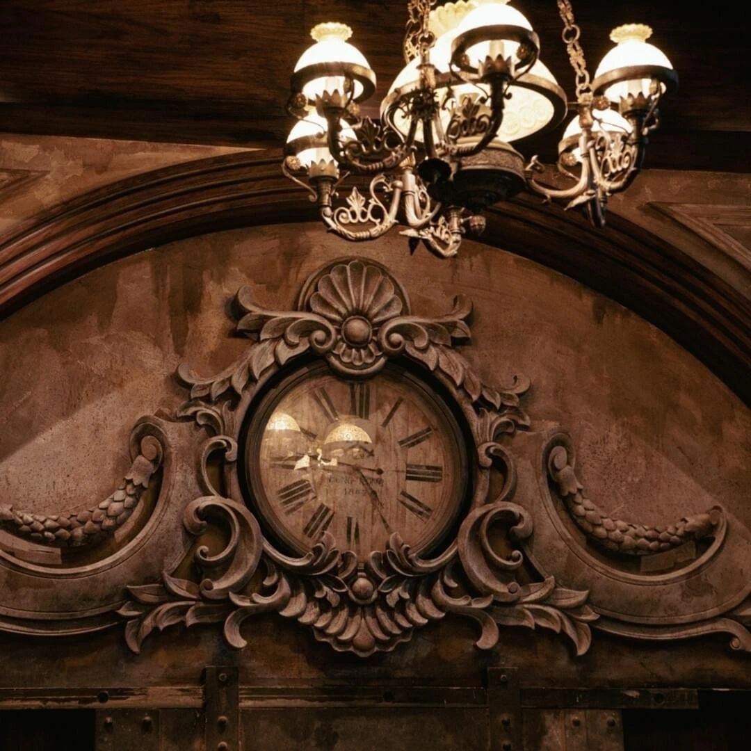 Maggie Choos 酒吧丨中国香港丨Ashley Sutton-7