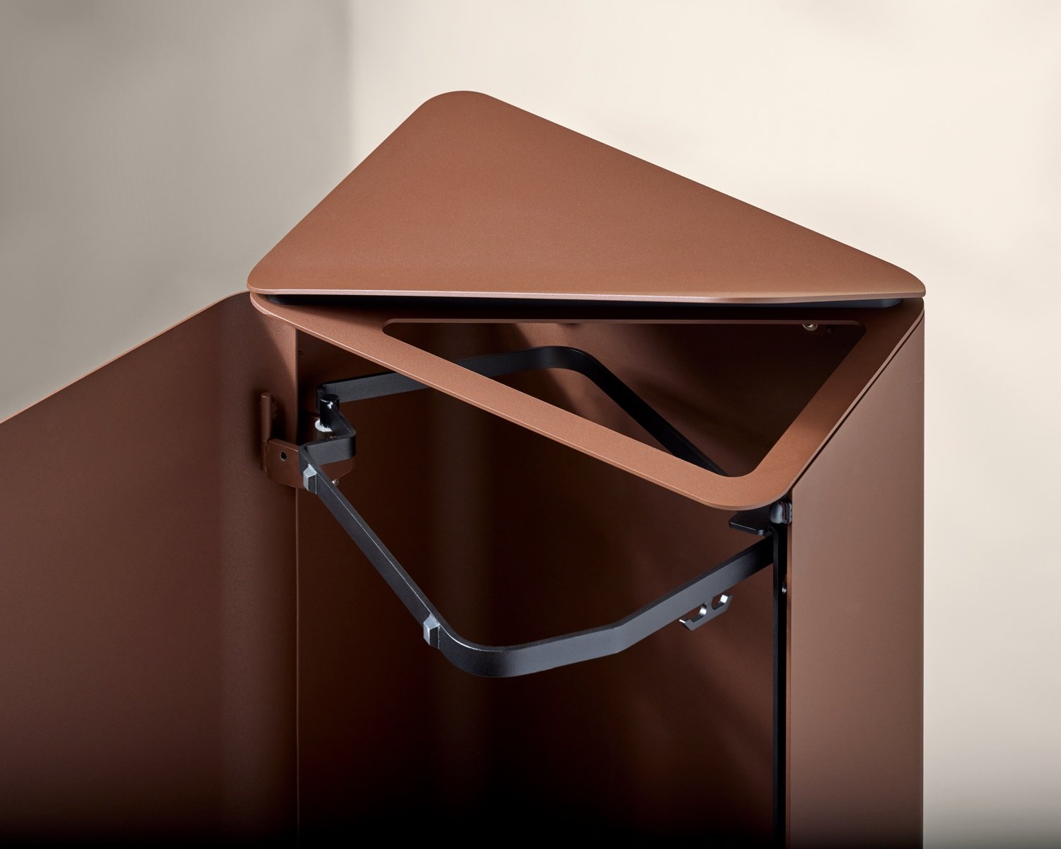 Rockford Litter Bins by Michael Welsh for Landscape Forms | Azure Magazine-7