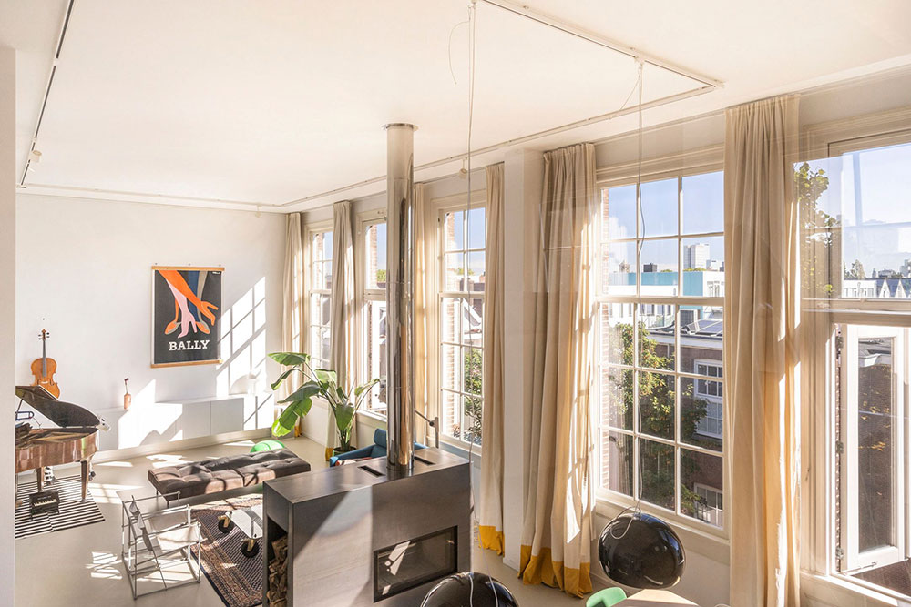 历史学校建筑改造的明亮工业风格荷兰阁楼-30