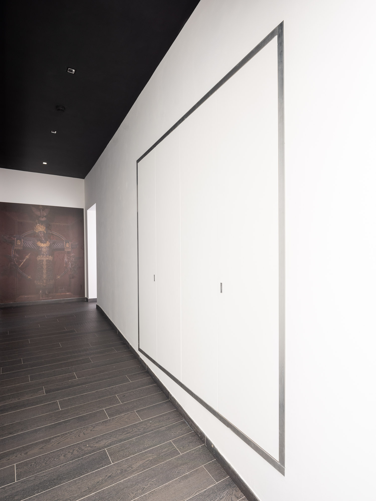 光影交织下的历史教堂修复-32