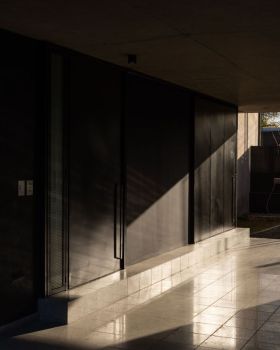 阿根廷城市贝尔的“5 Houses”丨AEC arquitectura