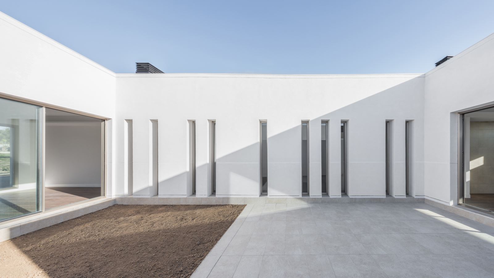 Madrid 家庭庭院住宅 | 共享户外空间与私密卧室的完美结合-14