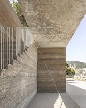 法国古城堡绿色公共空间设计丨Buzzo Spinelli Architecture