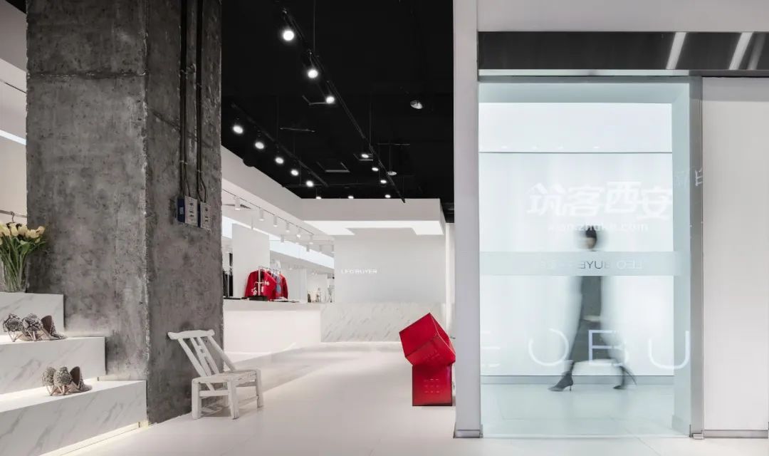 LEO BUYER · 留白 服装店 | 极简留白,无尽想象空间-73