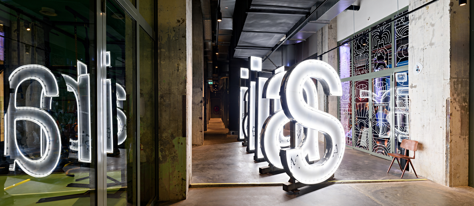 荷兰埃菲尔铁塔办公空间丨Braaksma & Roos architectenbureau-18