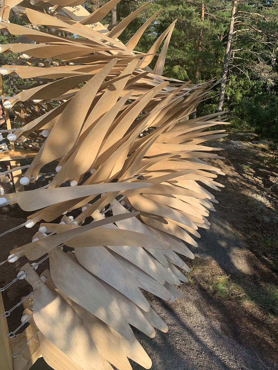 芬兰“颤抖的屋子”装置-16