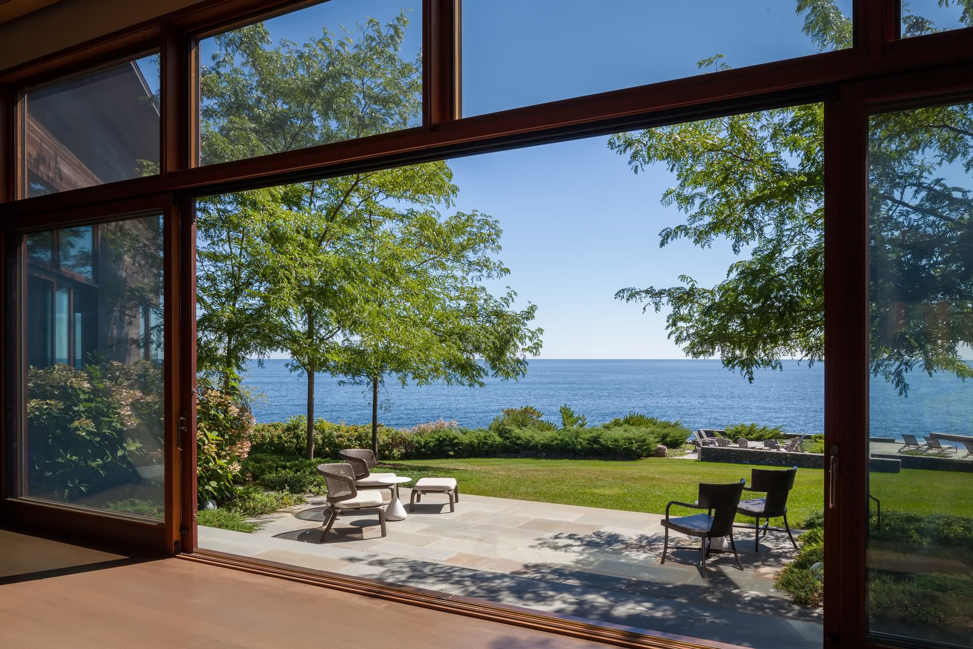 悬崖边的度假别墅丨不详-12