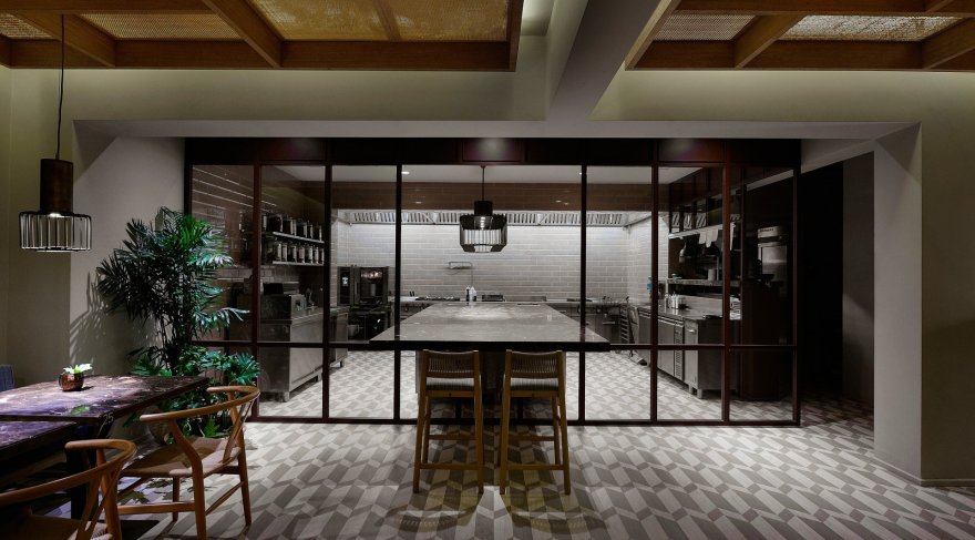 罗得岛藤酒吧餐厅-6