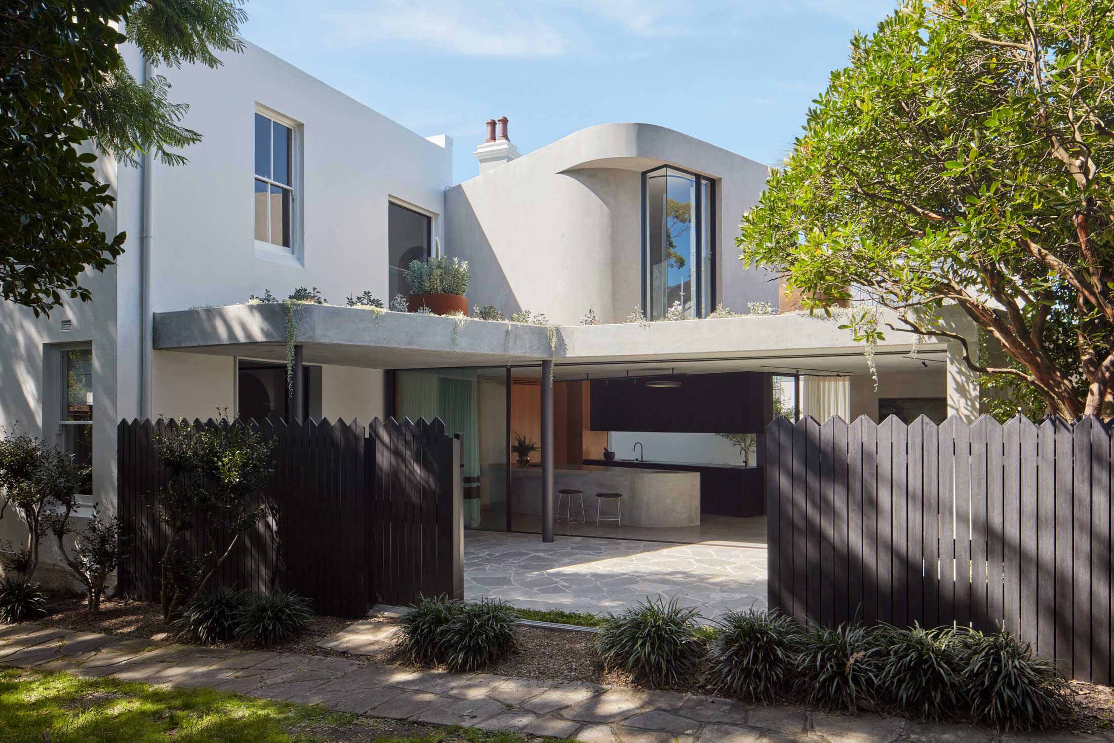 混凝土与绿意的和谐共舞 · Grove House丨澳大利亚悉尼丨Clayton Orszaczky-14