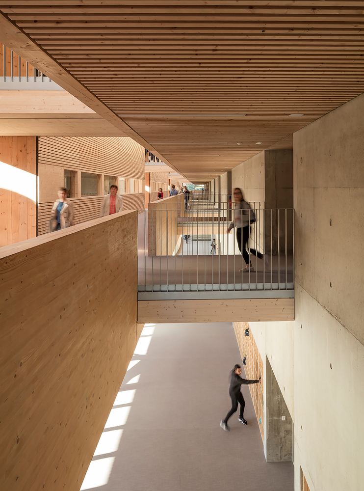 法国兰巴勒学院-31