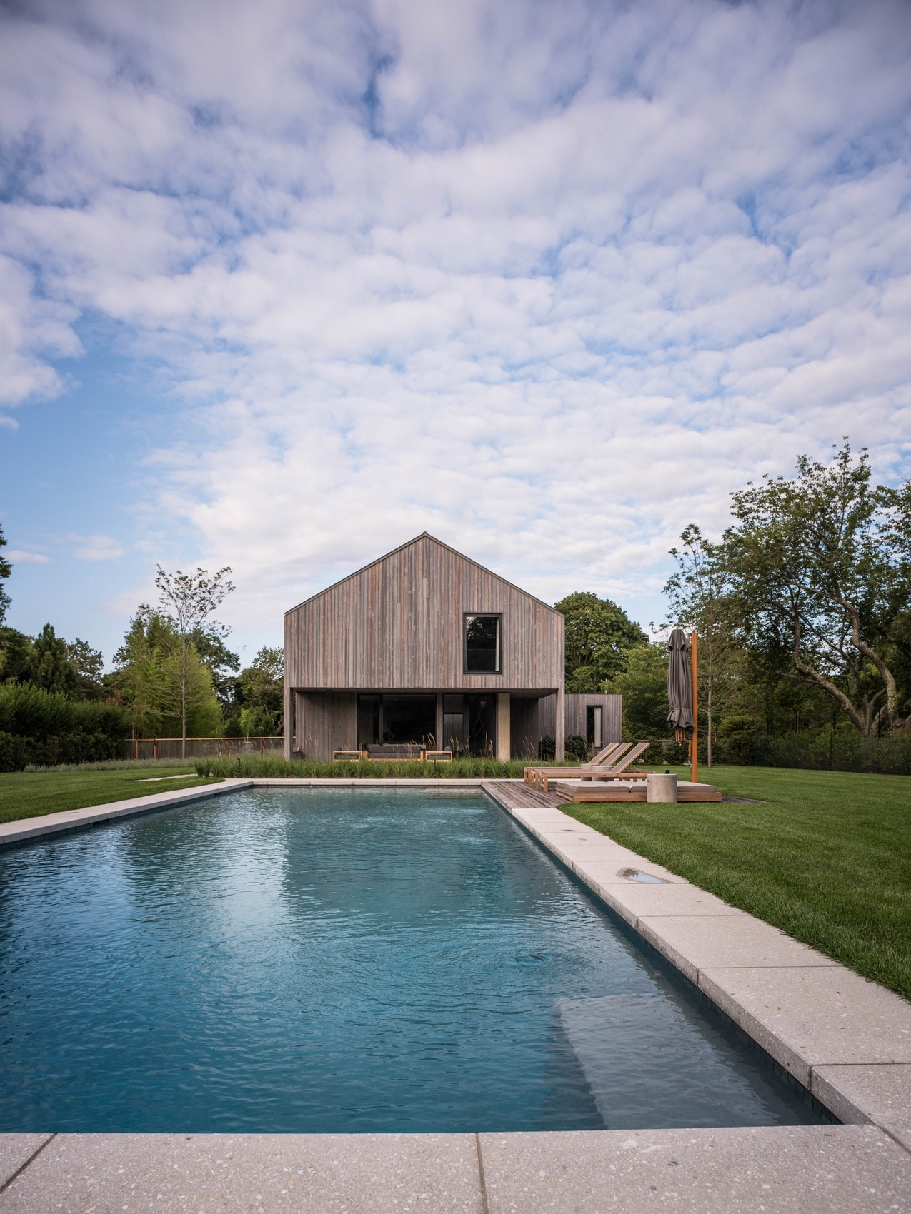 纽约“小巷”住宅 | 耐久材料打造免维护生活空间-35