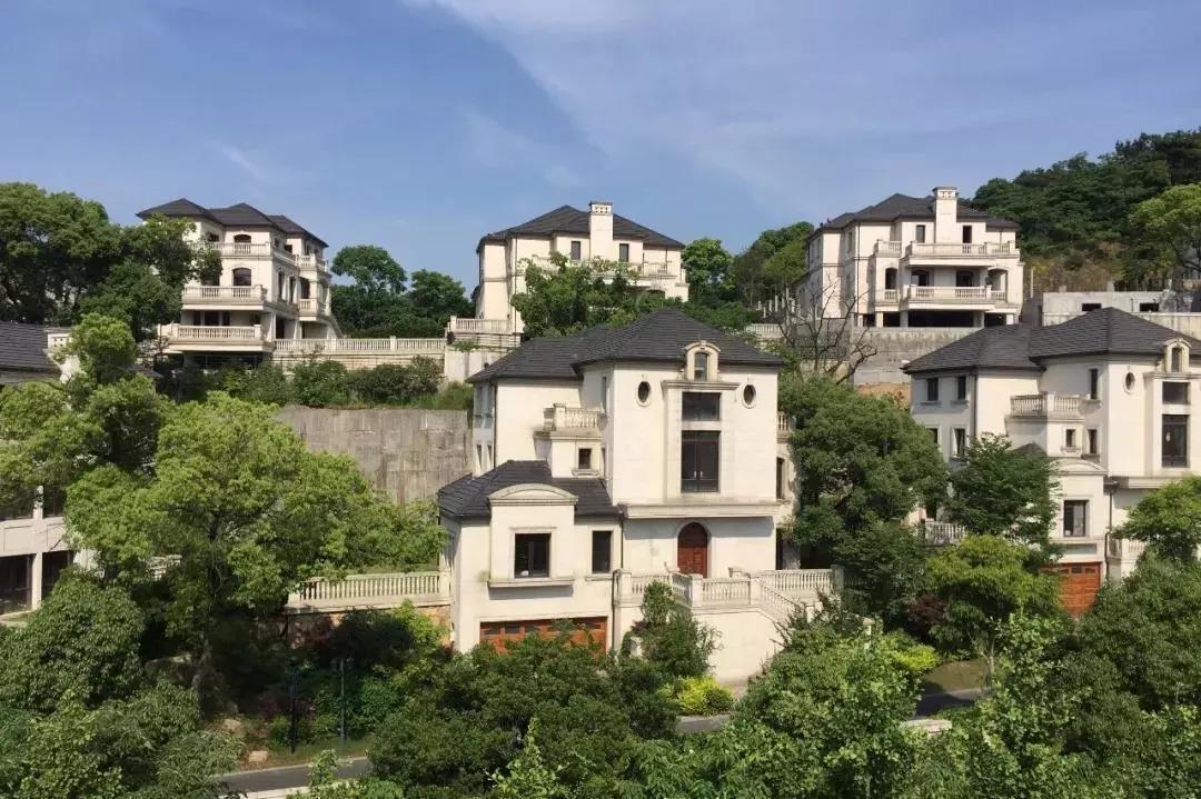 奥兰多小镇现代新中式家居设计-1