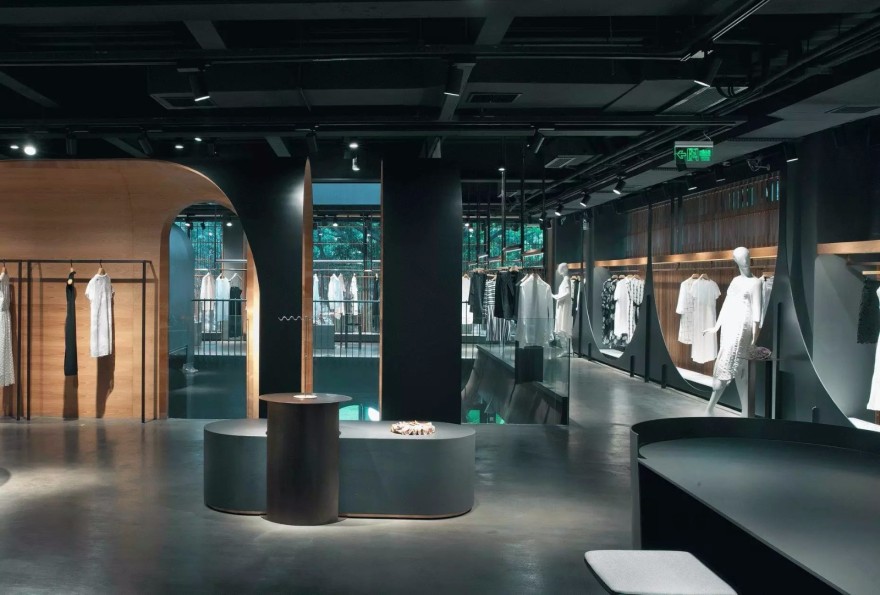 “直白”拱形打造的MINZE STYLE名师路时装概念集合店-18