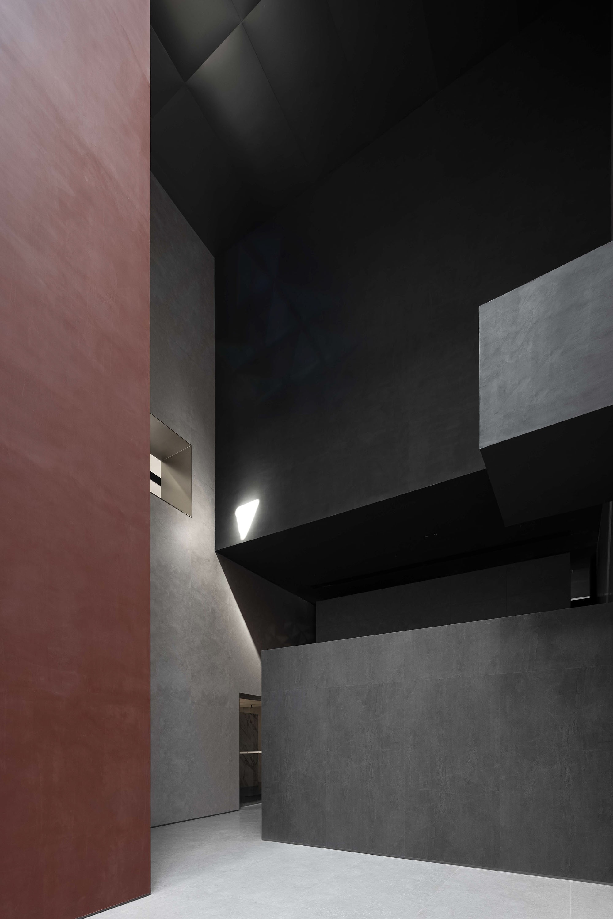 追光·欧文莱陶瓷总部丨中国佛山丨艾克建筑设计-3