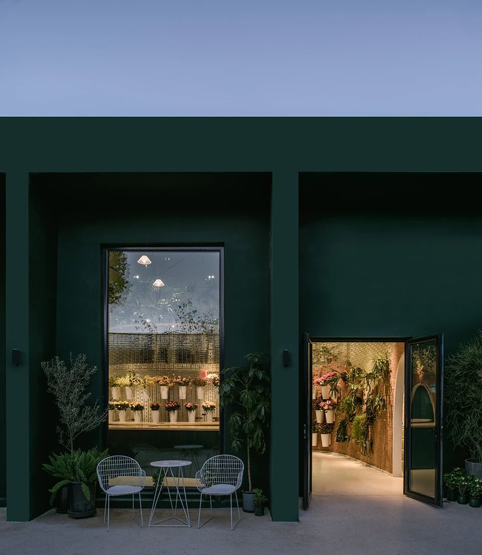 北京唯花花艺工作室 | 旧厂房改造的宁静梦幻花圃-24