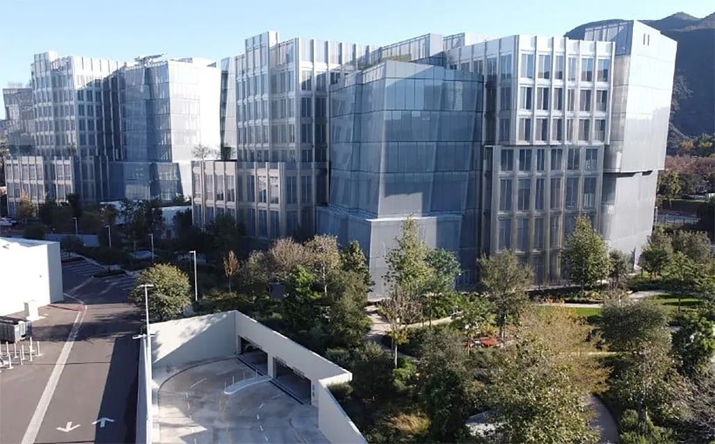 盖里设计，华纳兄弟新总部“Second Century Project”完工-6