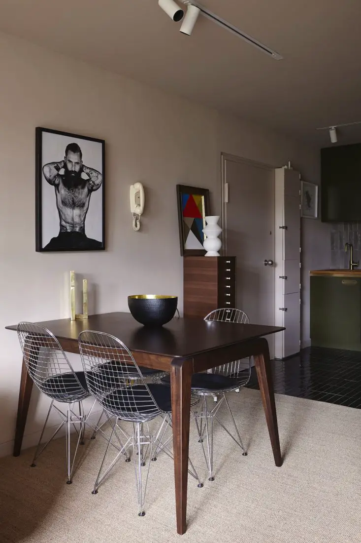 伦敦 Barbican 公寓巧妙改造,色彩与空间的完美结合-4