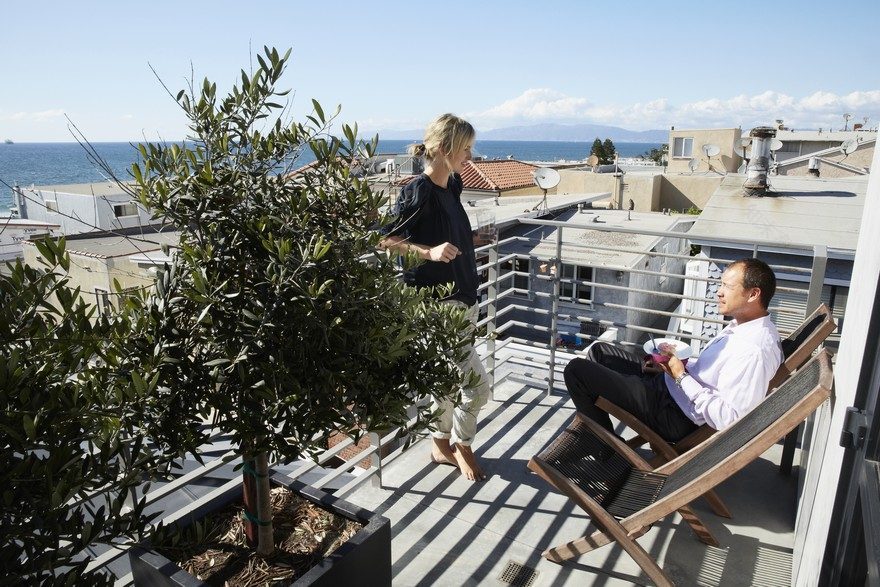 Manhattan Beach House Features Clean and Bright Scandinavian Expression-0