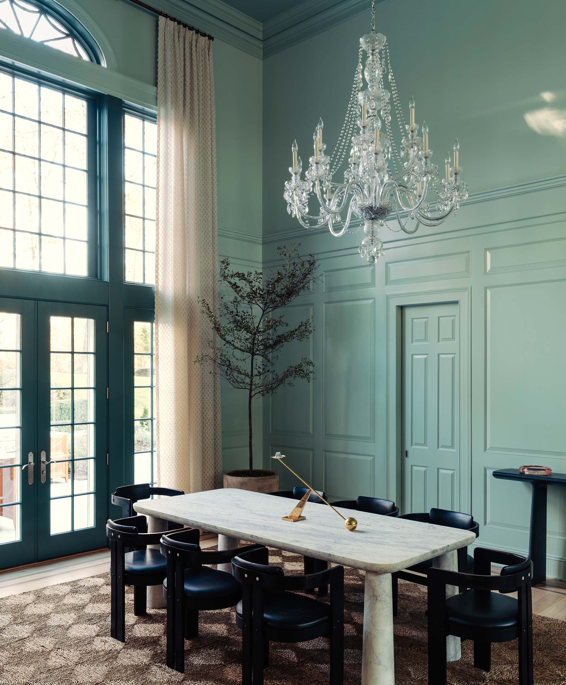 豪华套房

注：Grand Room常见用于酒店等场所来形容房间时，豪华套房是符合通常语境较准确且常见的表达具体可能需要根据更详细语境确定，如果是在其他场景也可能有别的解读 丨United StatesGreenwich-9