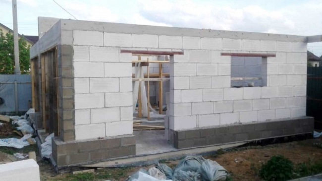 车库与杂物间组合建筑项目-51