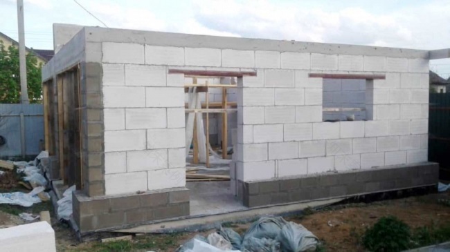 车库与杂物间组合建筑项目-51