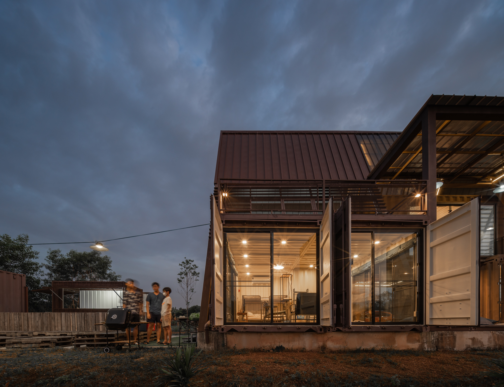 OOST Kampville 集装箱小屋丨泰国那空那育丨TJOB-22