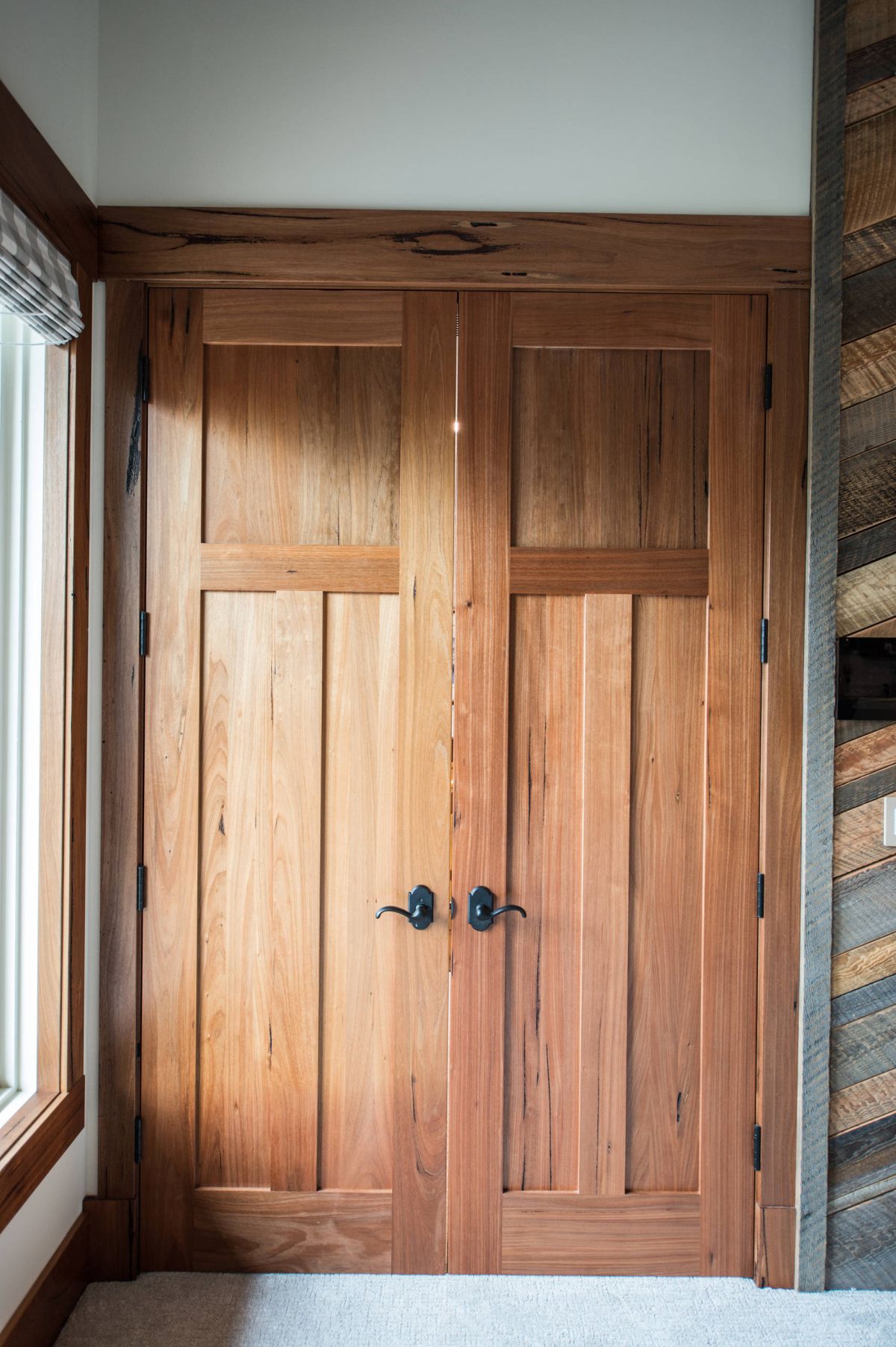 Craftsman Interior Doors: Choosing the Right Type for Your Home-8