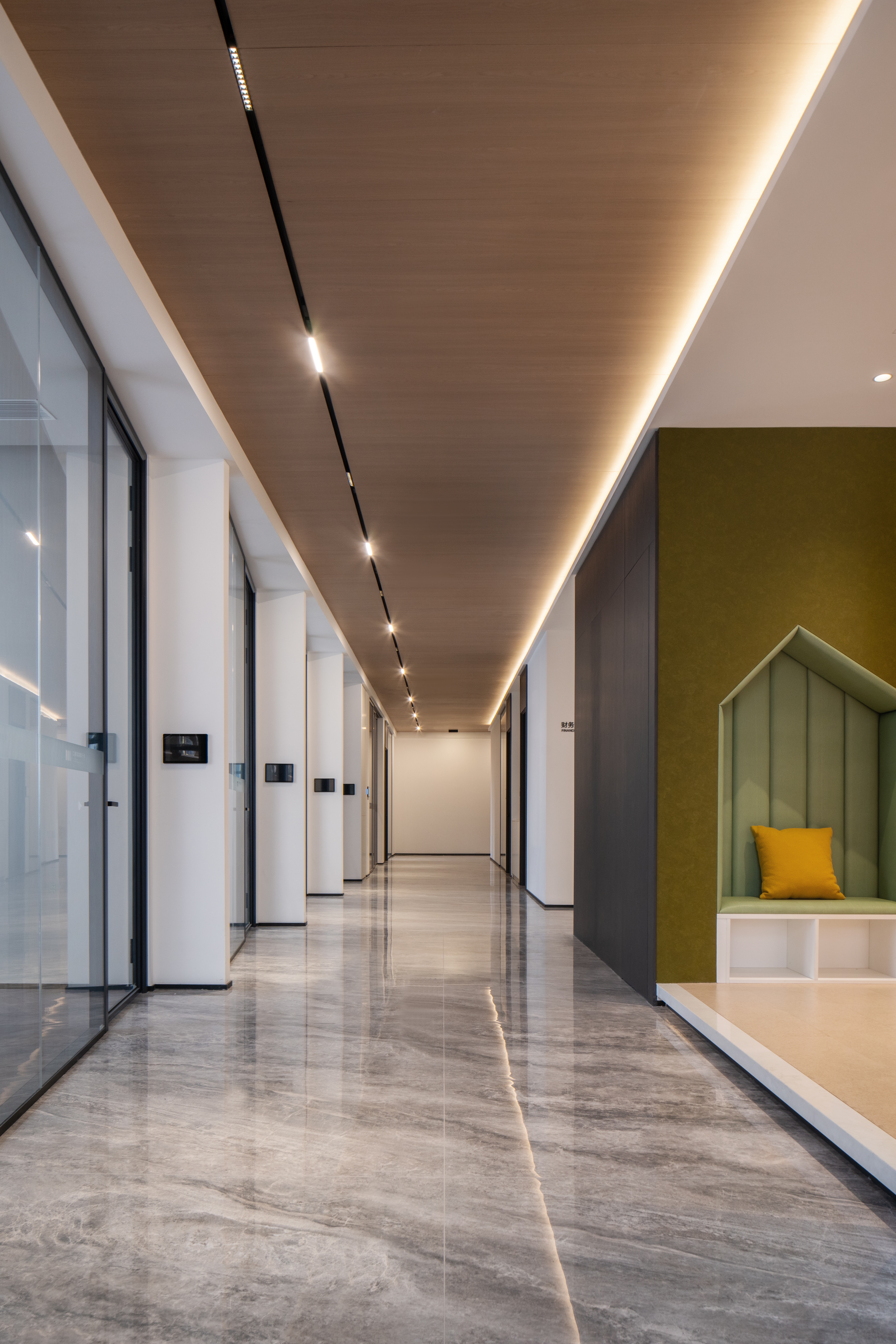 济南云数中心以志盛视办公空间丨中国济南丨以志盛视「公装中心」-29