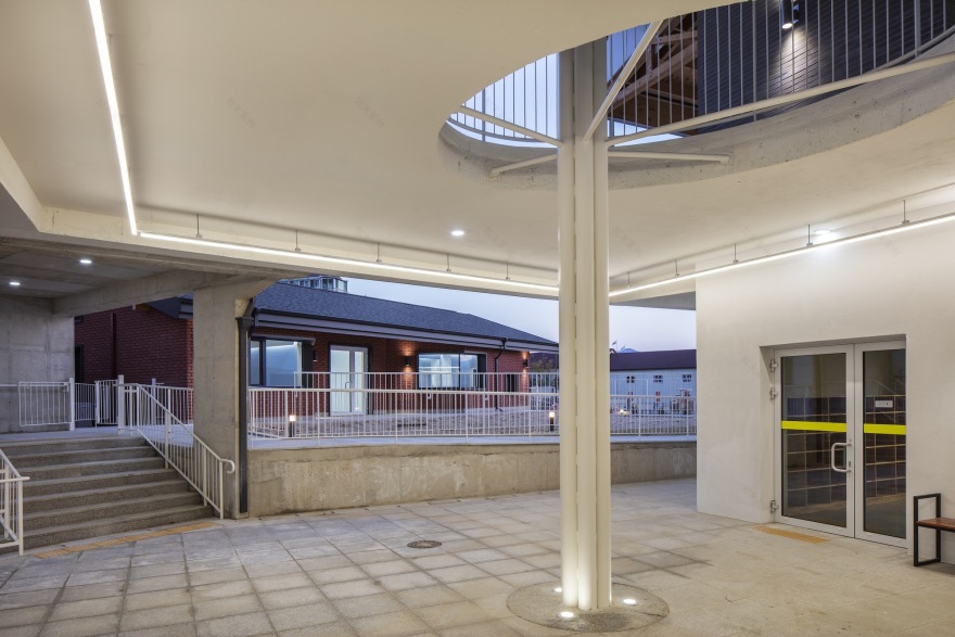 Gyodong 社区中心丨韩国春川市丨studiothewon-32