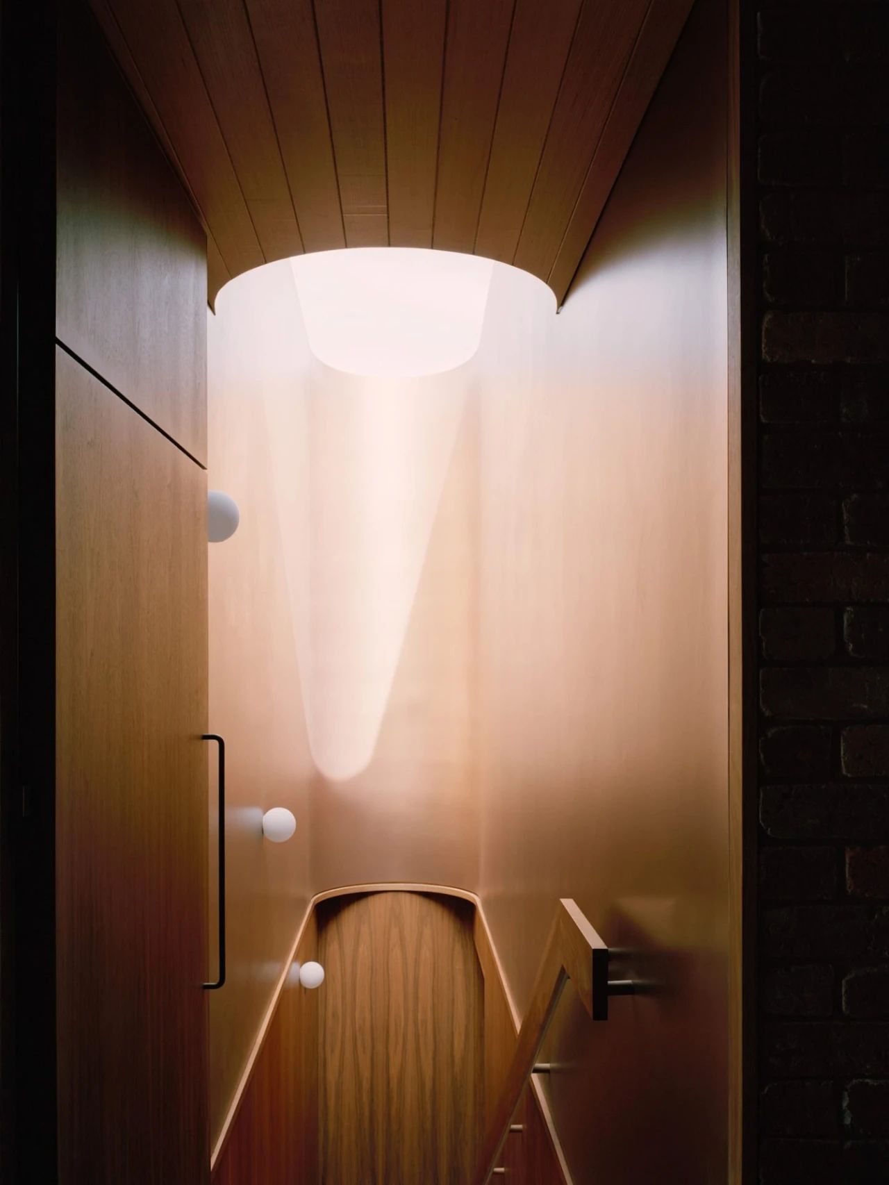 折线形屋顶房子丨澳大利亚墨尔本丨Studio Bright-22