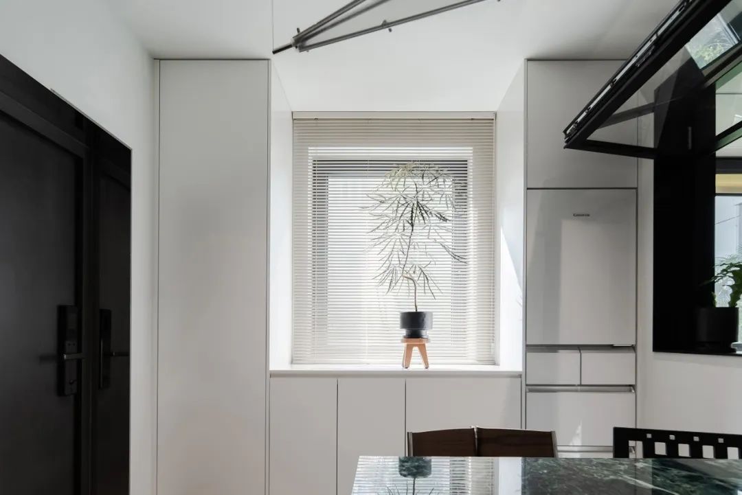 上海95后CP的现代中古风之家丨中国上海丨屿设计YU DESIGN-11