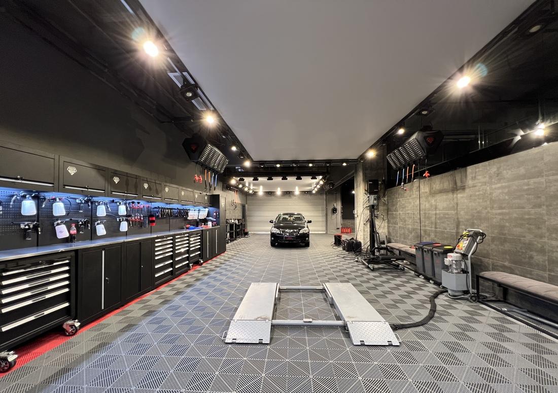 现代工业风店铺设计-3