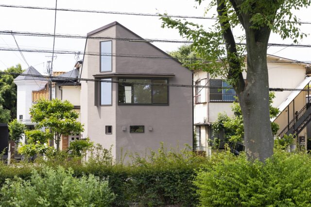 公園の緑を取り込んだ家（公园的绿融入其中的家）丨日本京都丨菅家建築計画工房（菅家幹,村上和子夫妻）-14