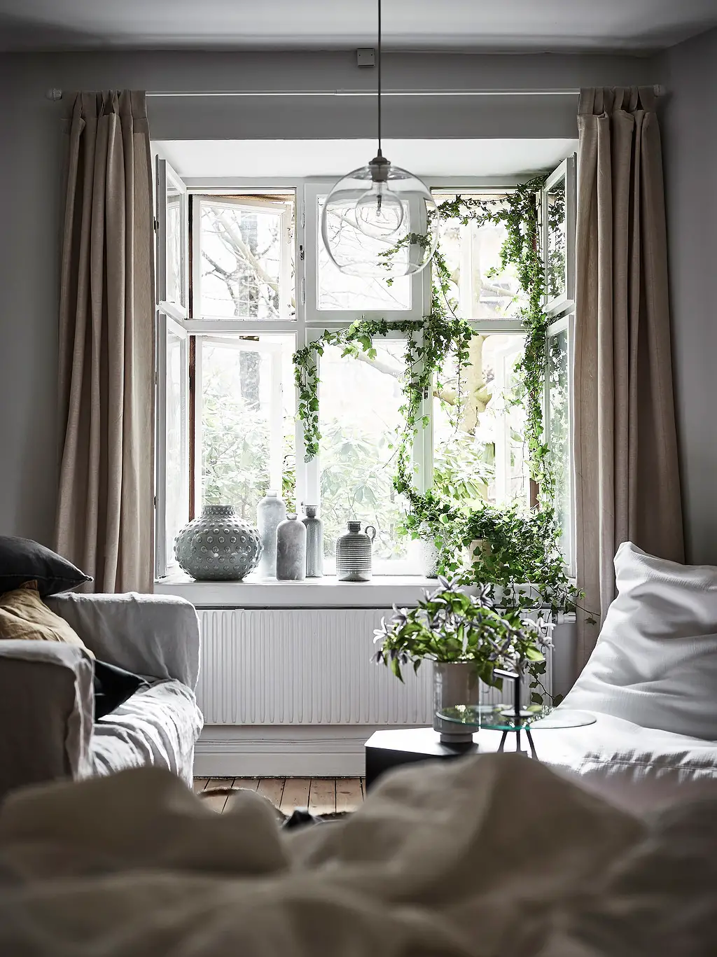 瑞典古建筑中的优雅工作室-17