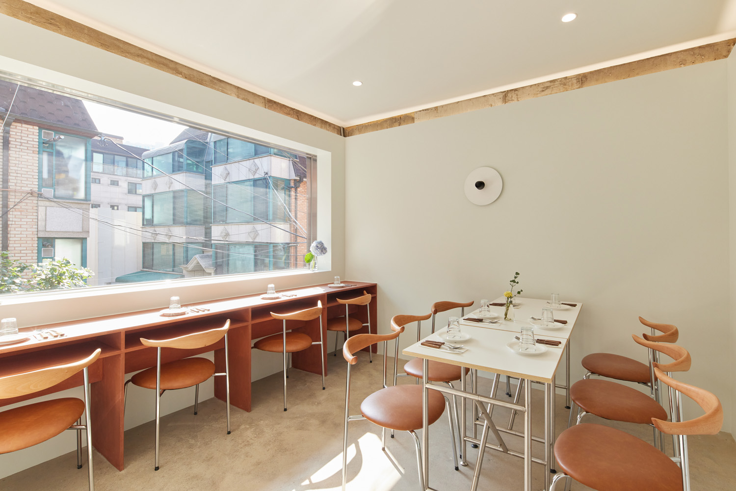 现代简约白调住宅，打造温馨舒适生活空间-9