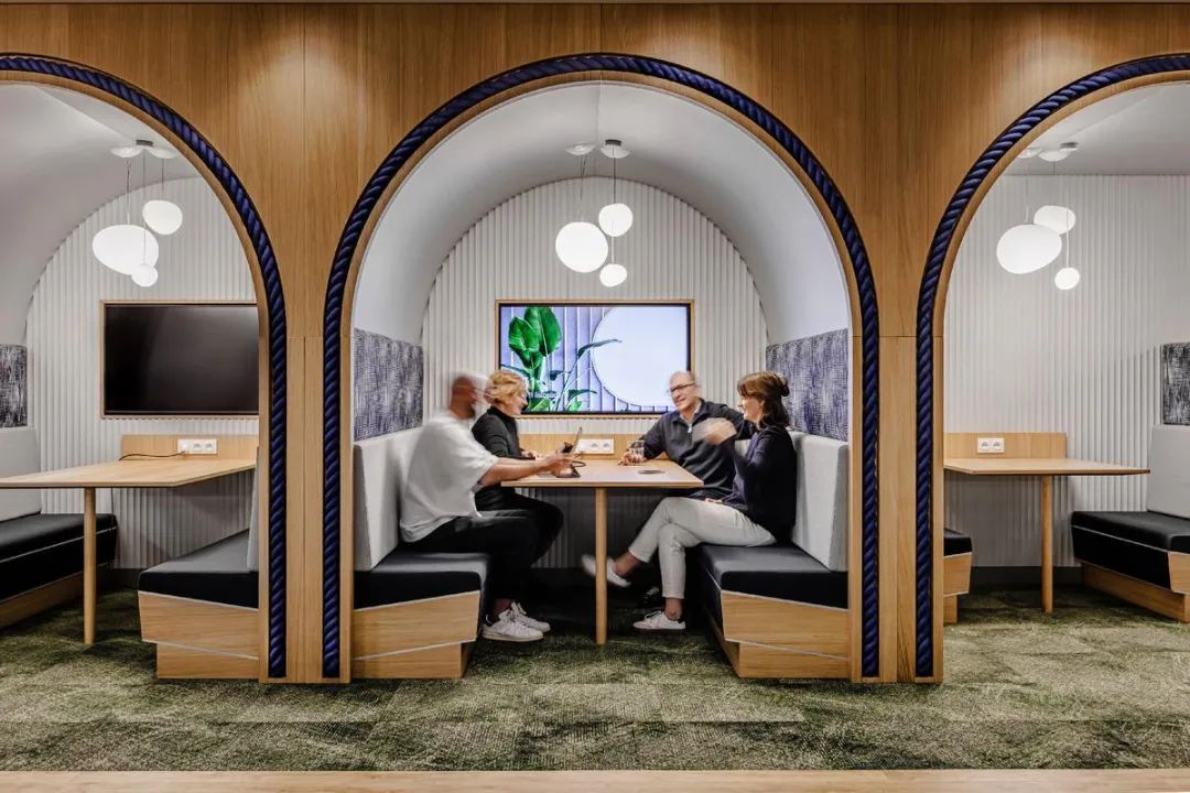 波兰金融公司办公设计丨波兰格丁尼亚丨Workplace-17