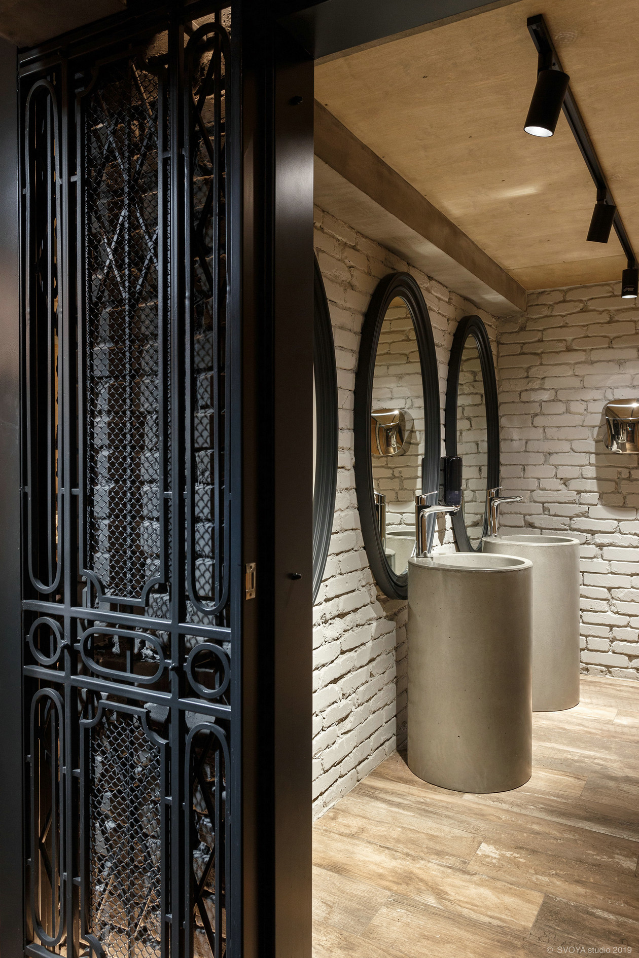 斯大林帝国建筑中的创新啤酒餐厅设计-56