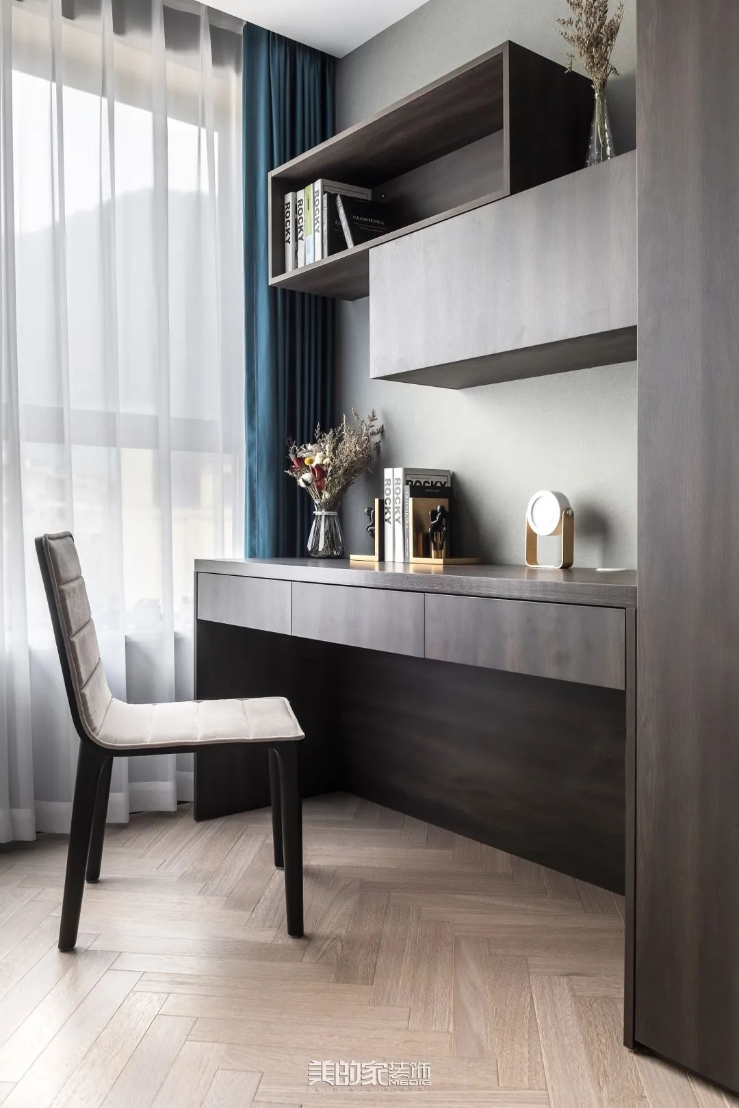 中交锦悦二期现代浪漫家居设计-39