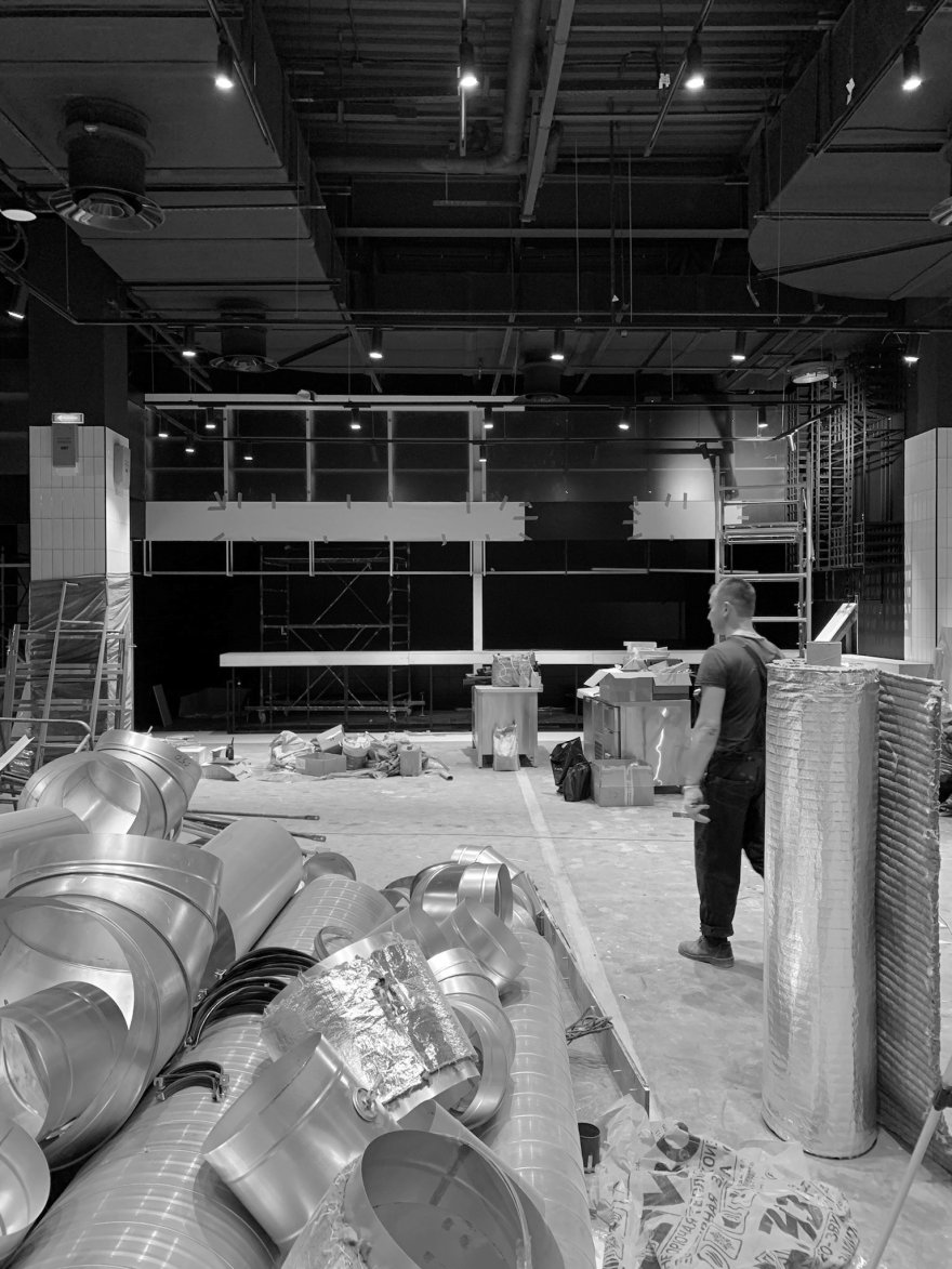 一杯葡萄酒和量杯角落丨俄罗斯圣彼得堡丨Marat Mazur-57