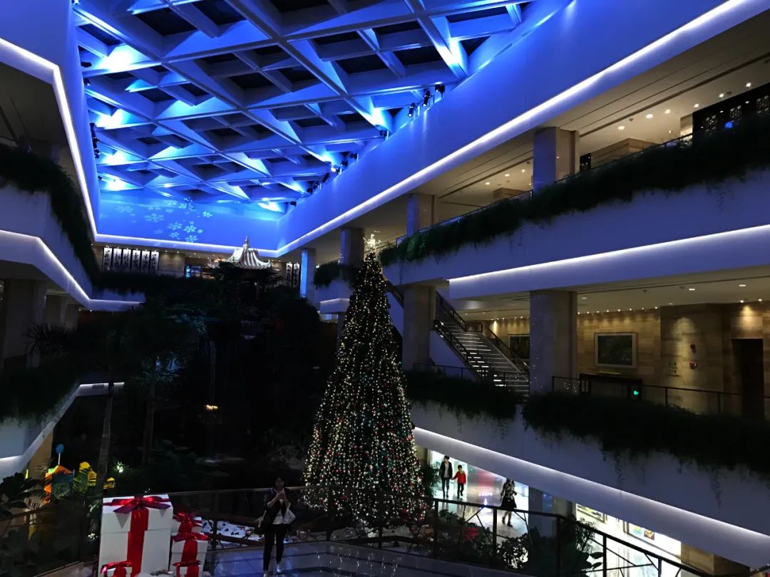 广州白天鹅宾馆酒店大堂设计丨中国广州-11