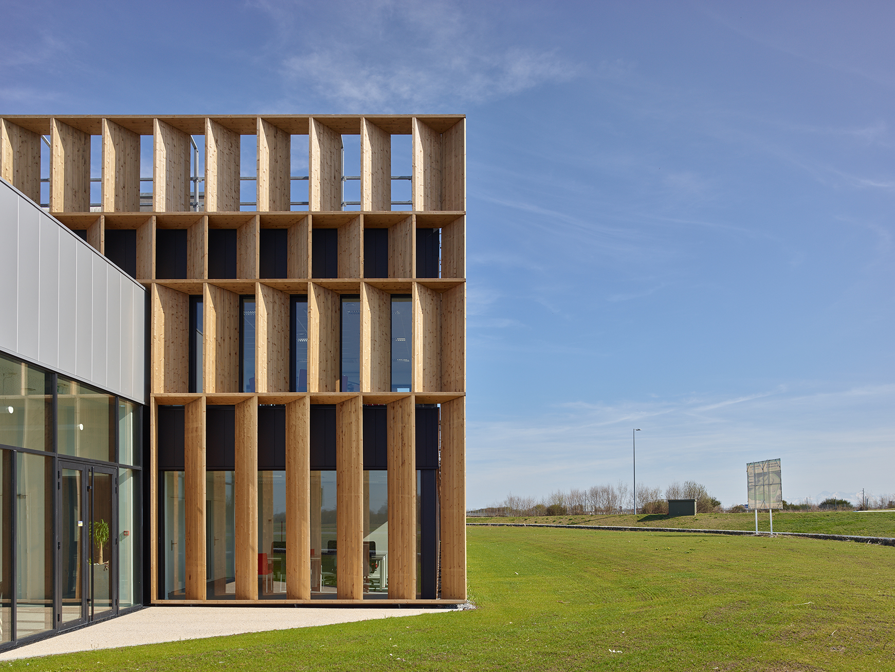 环保商业孵化器建筑，实现智能简约设计-10