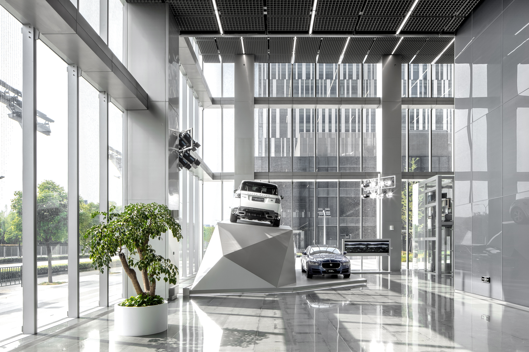 上海浦东地标建筑 · Land Rover 办公大楼-13