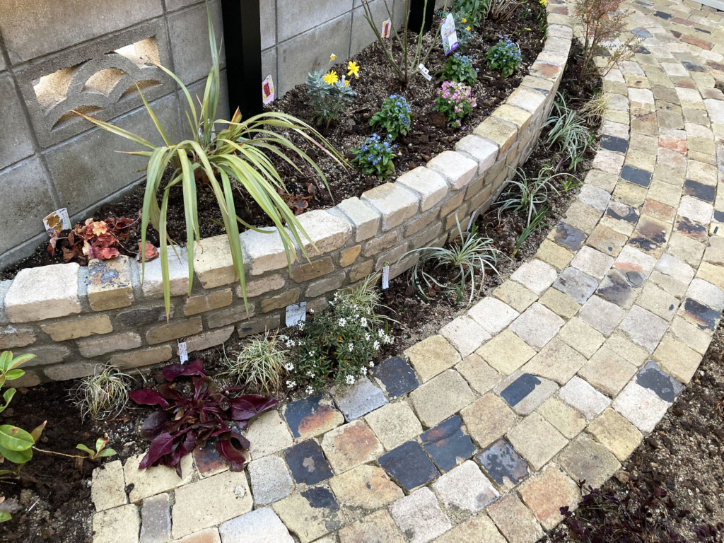 M様邸洋风庭院改造-51