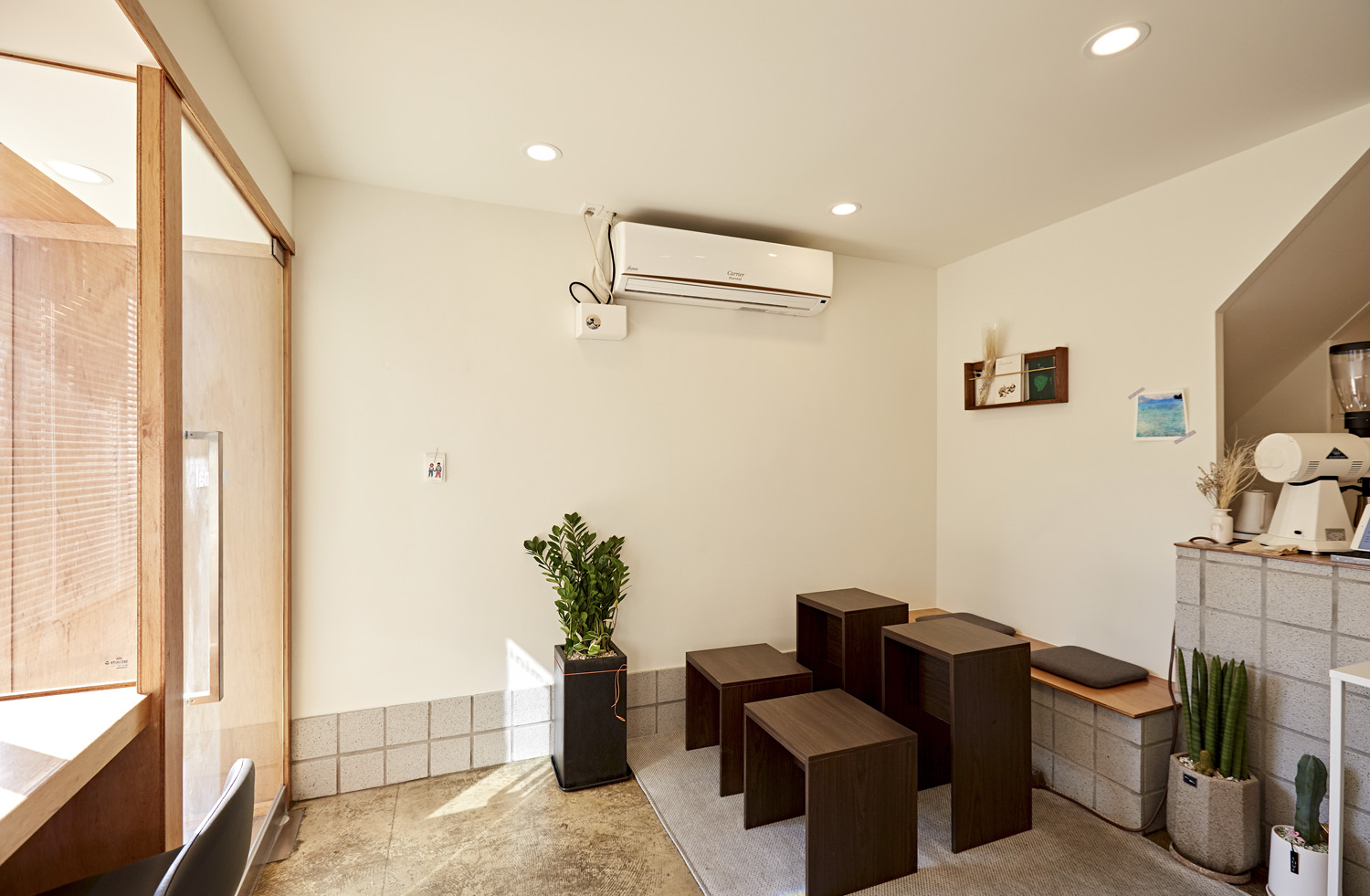 五平米打造极简风格咖啡馆-5