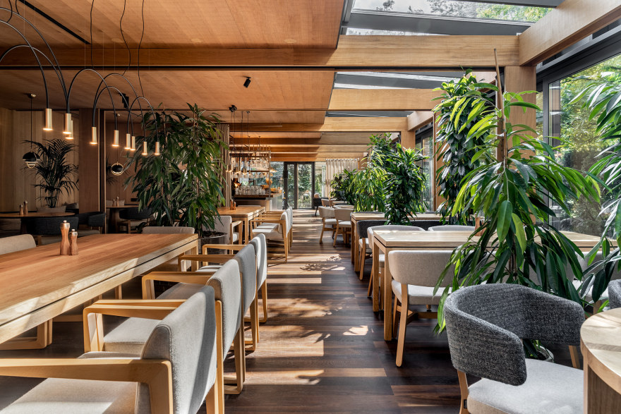 城外餐厅Kupetsky Dvir的露台丨乌克兰基辅-16