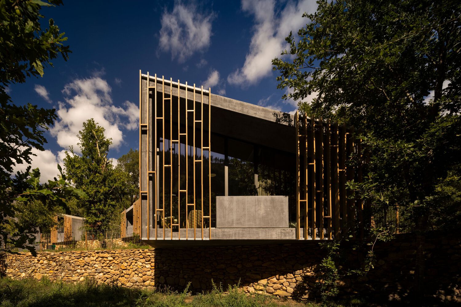 葡萄牙 Paradinha 11 树林中的小屋丨FG+SG-33