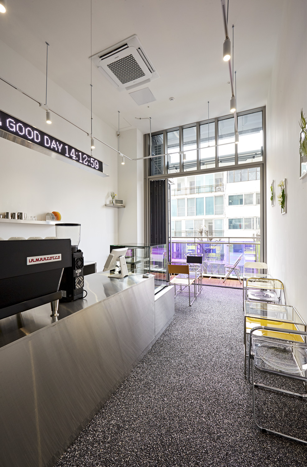 简约 9 坪咖啡厅，室内设计成本解析-10