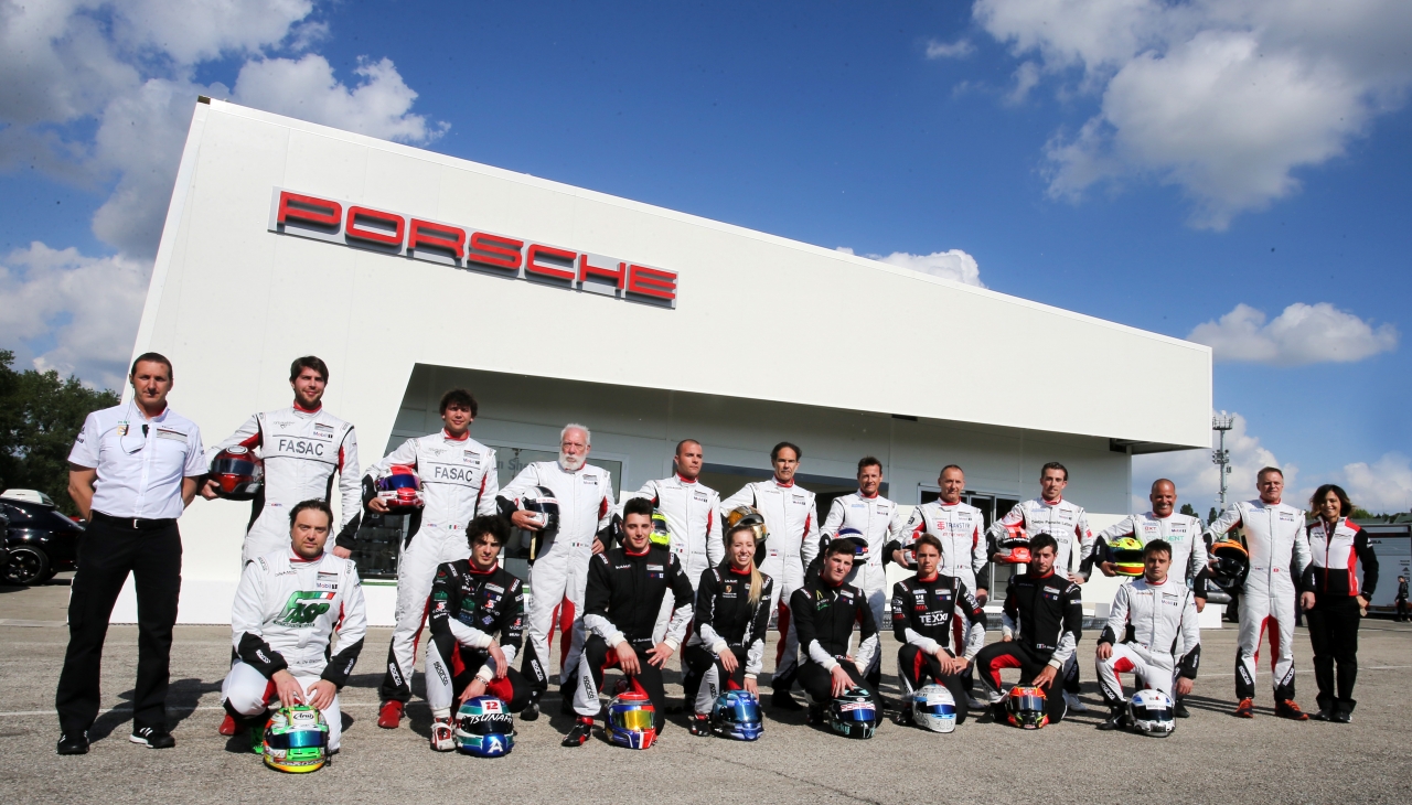 Porsche Carrera Cup Italia Hospitality Flexform-5